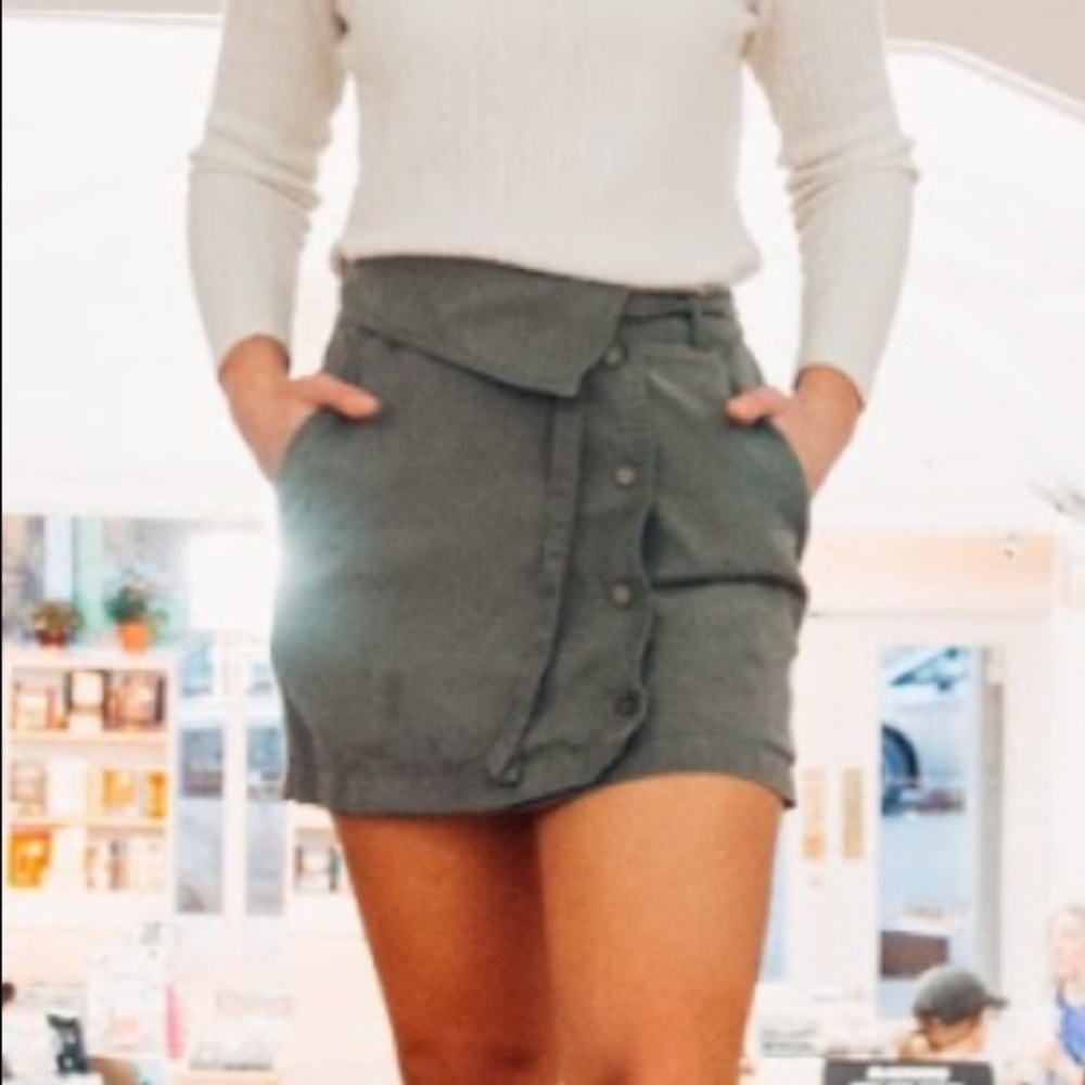 H&M army green skirt